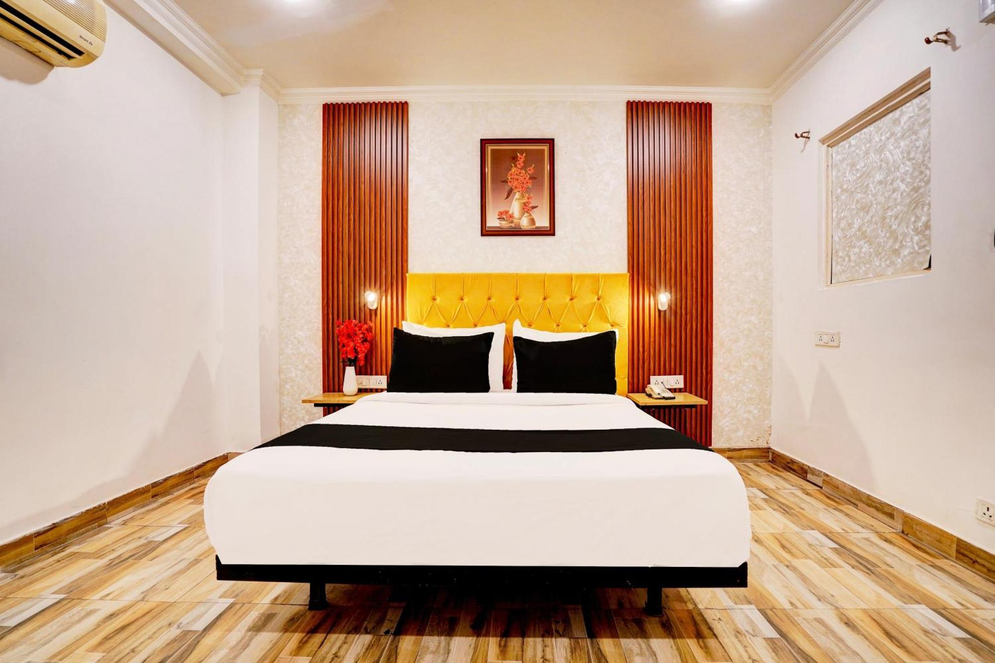 Super Townhouse Jageer Palace Near Mayapuri Chowk 新德里 外观 照片
