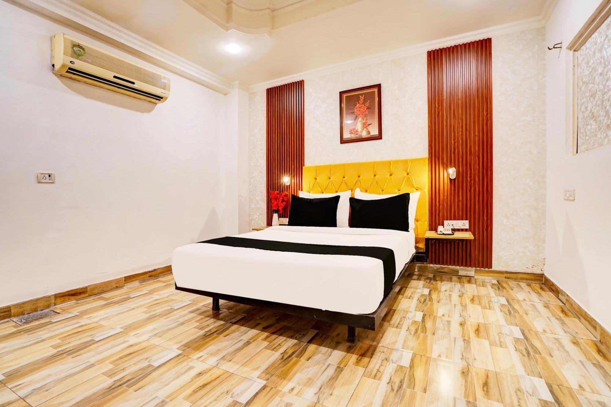Super Townhouse Jageer Palace Near Mayapuri Chowk 新德里 外观 照片